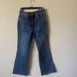 Wrangler Women’s Flare Jeans in Medium Blue Wash